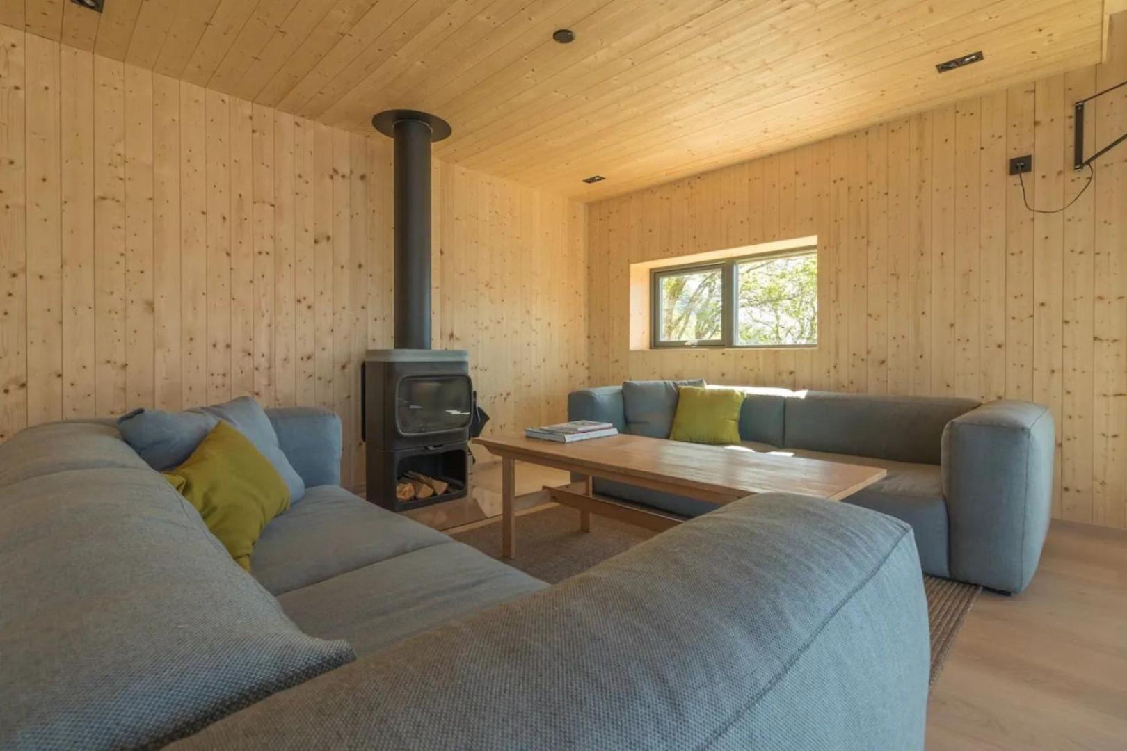 Minkfarmen, Spacious Seaside Cabin With Scenic View Ramberg Ngoại thất bức ảnh